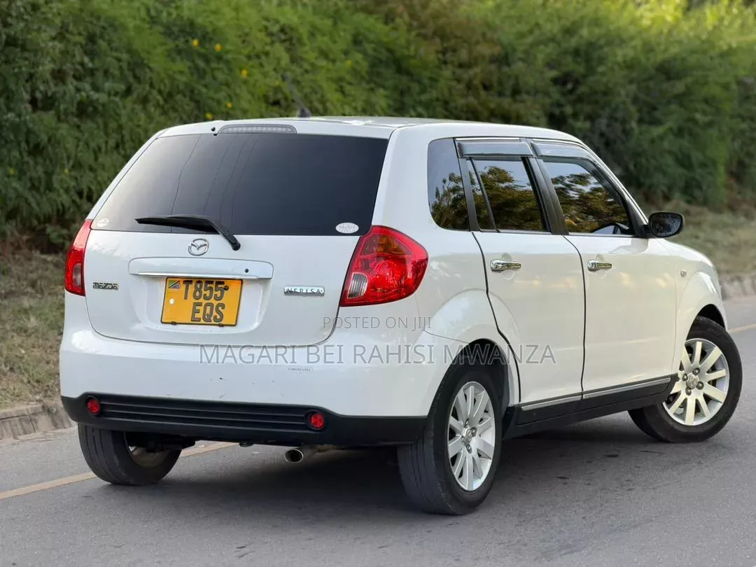 Mazda Verisa 2011 White