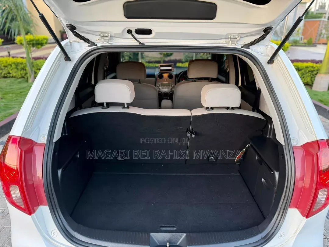 Mazda Verisa 2011 White