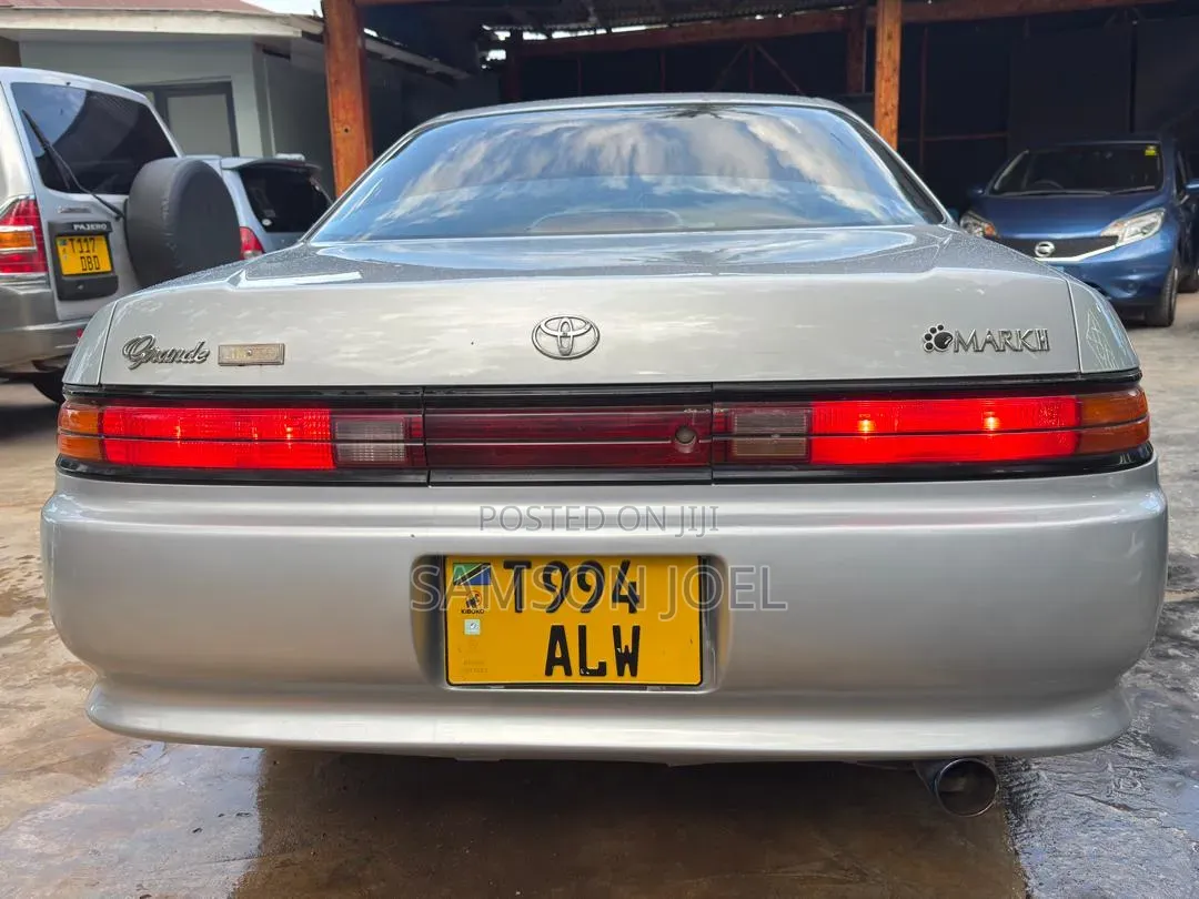 Toyota Mark II 1998 Silver