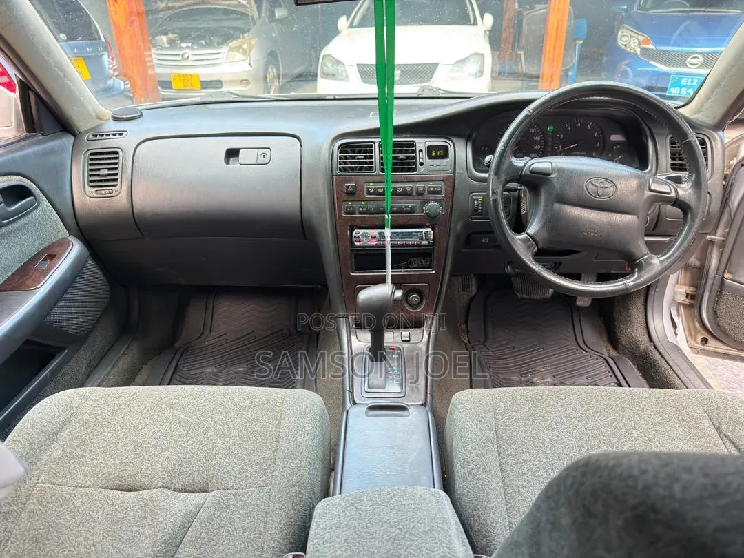 Toyota Mark II 1998 Silver