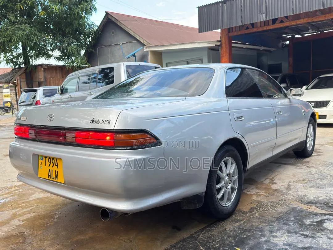 Toyota Mark II 1998 Silver