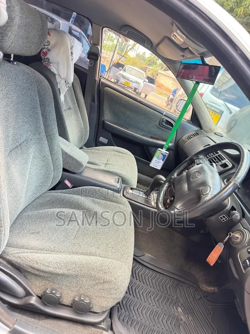 Toyota Mark II 1998 Silver