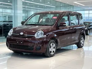 Toyota Sienta 2011 Brown