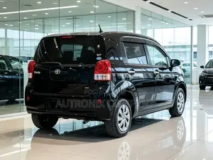 Toyota Porte 1.5 AWD 2015 Black
