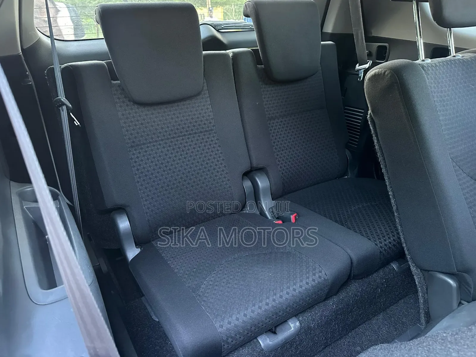Toyota Vanguard 2010 White