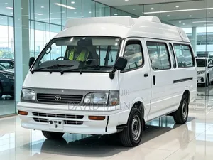 Toyota HiAce 2002 White