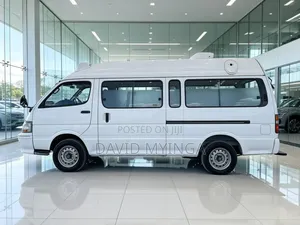 Toyota HiAce 2002 White