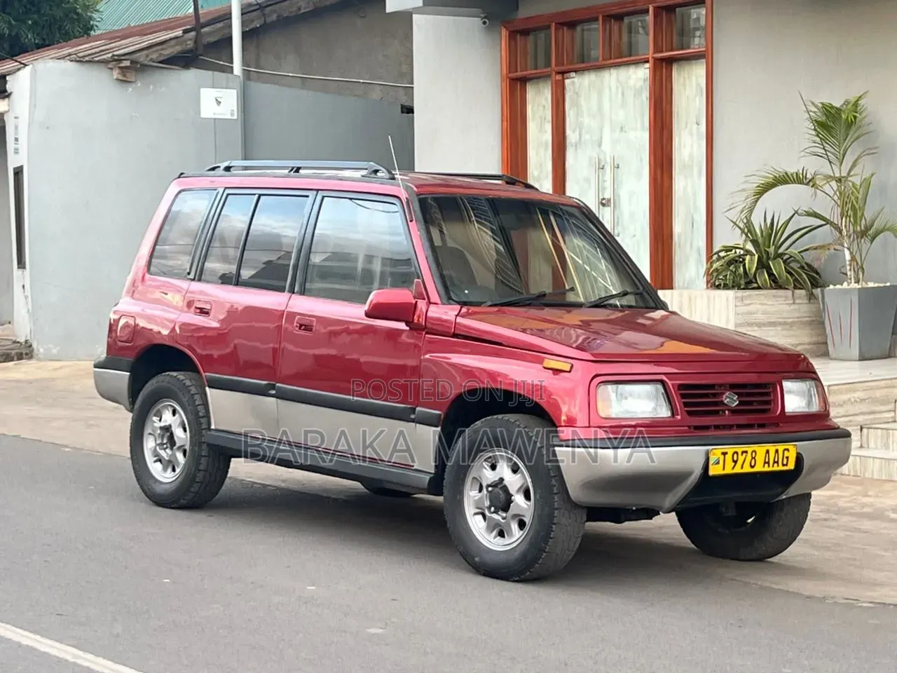 Suzuki Escudo 1997 Red