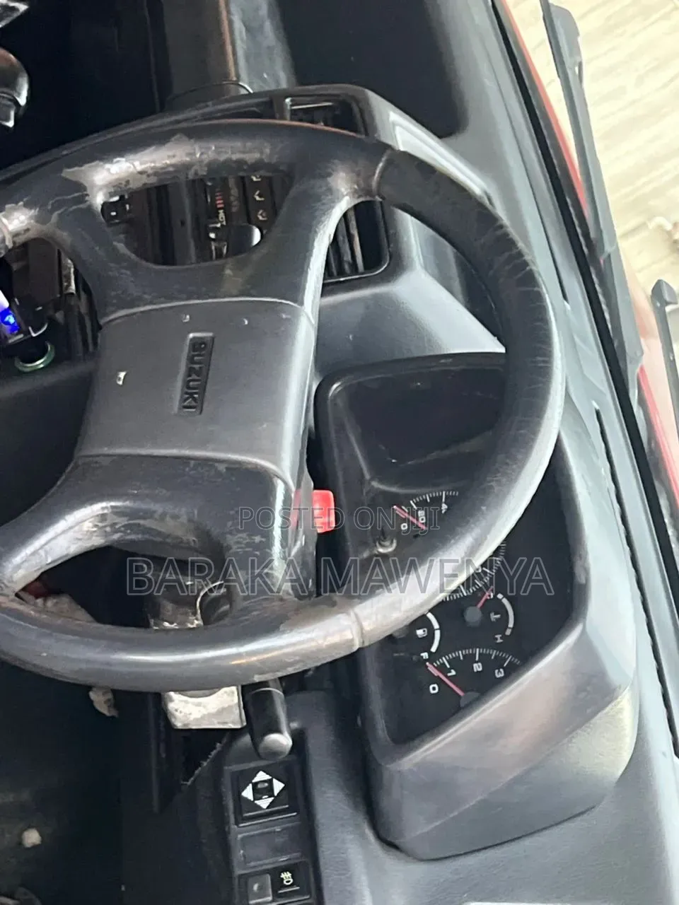 Suzuki Escudo 1997 Red