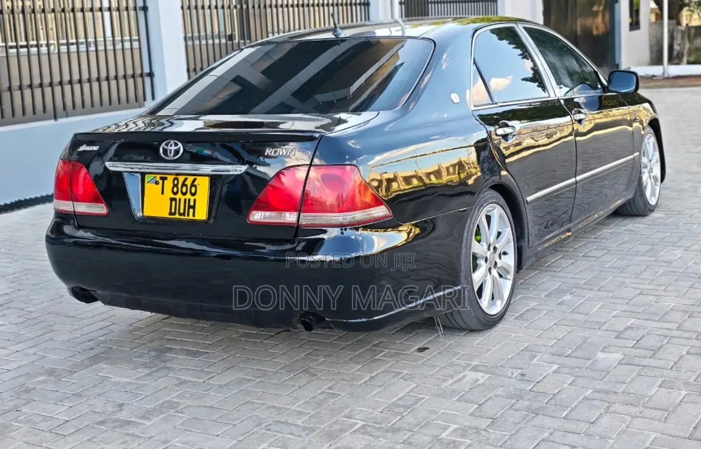 Toyota Crown 2006 Black