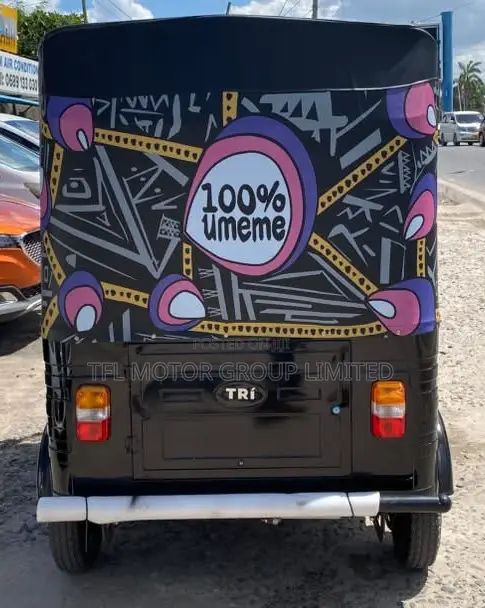 New Bajaj 2025 Black