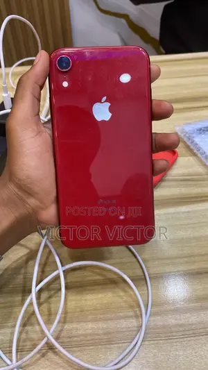 Apple iPhone XR 64 GB Red