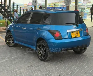 Toyota IST 2003 Blue