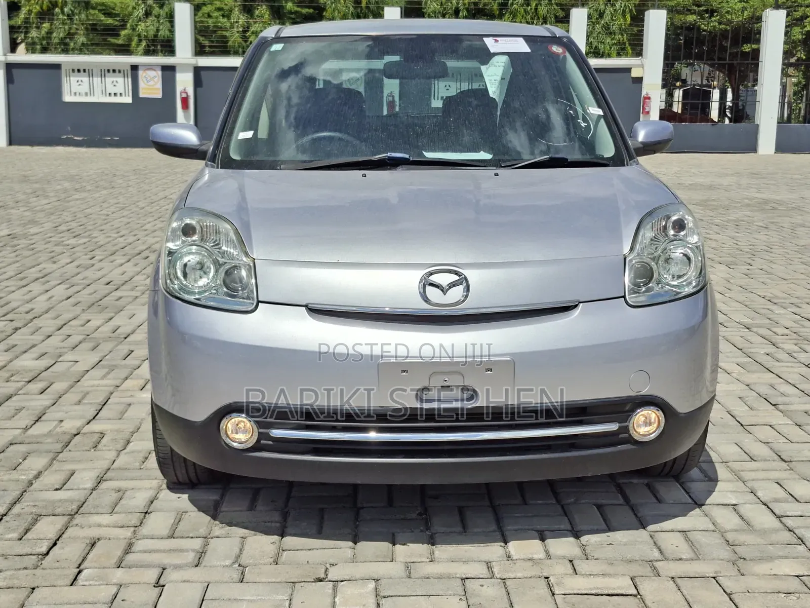 Mazda Verisa 2010 Silver