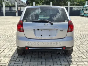 Mazda Verisa 2010 Silver