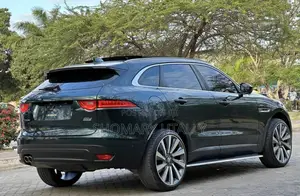 Jaguar F-Pace 2017 Green