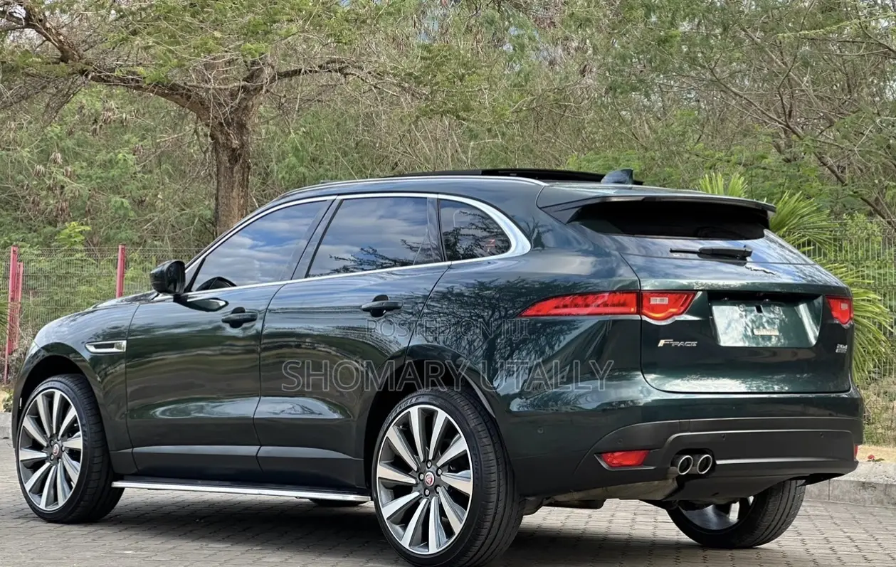 Jaguar F-Pace 2017 Green