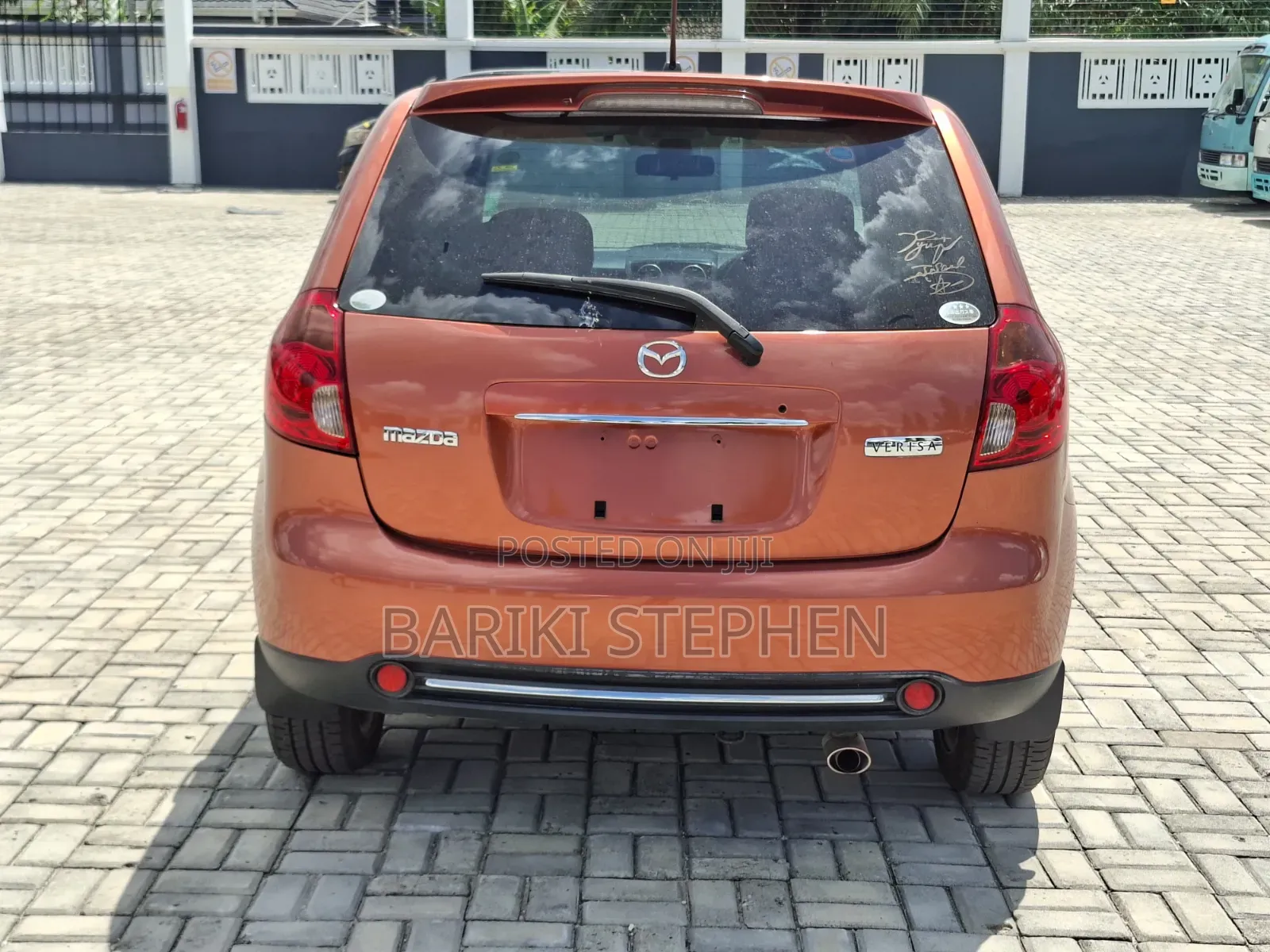 Mazda Verisa 2010 Orange