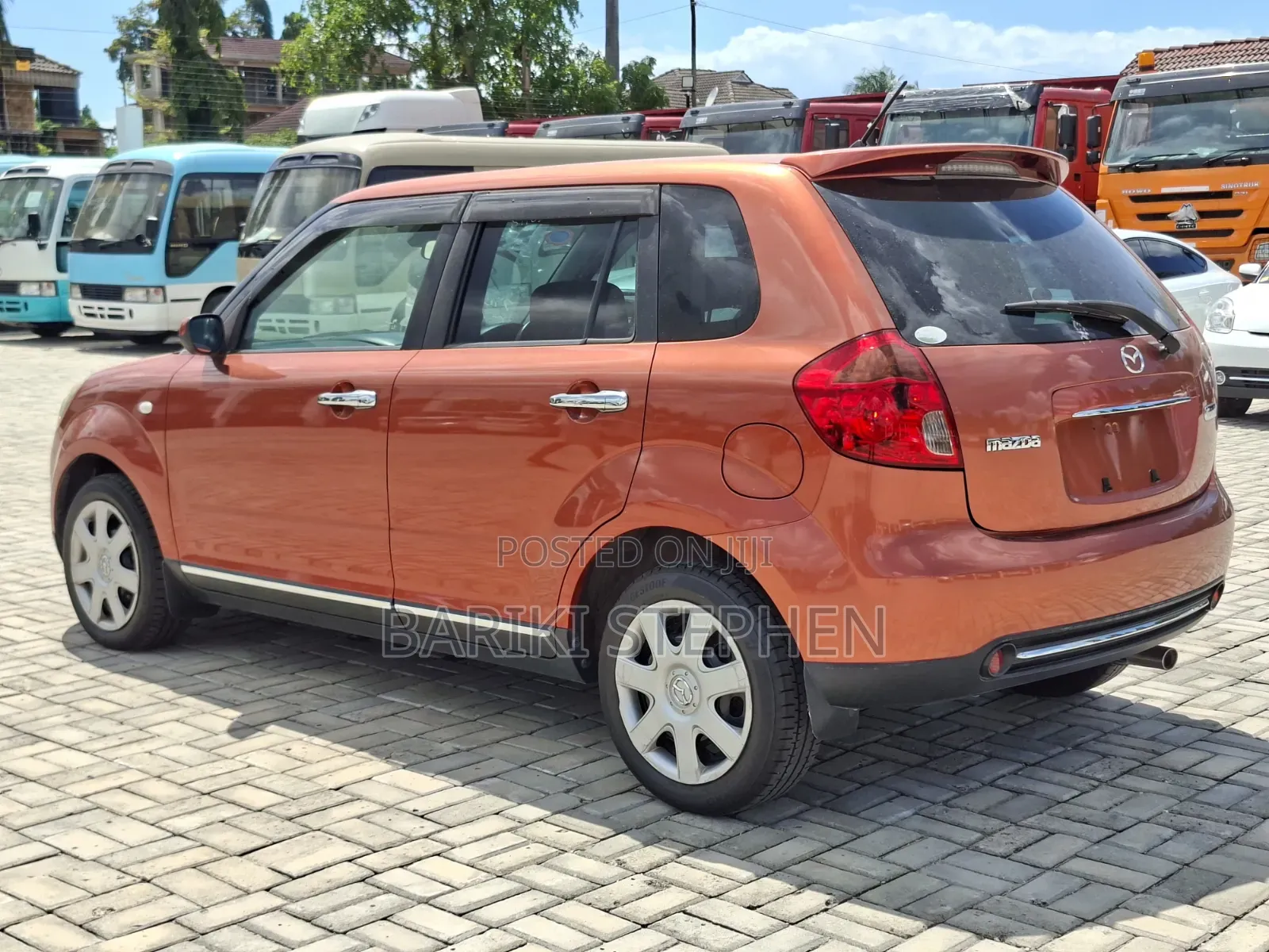 Mazda Verisa 2010 Orange