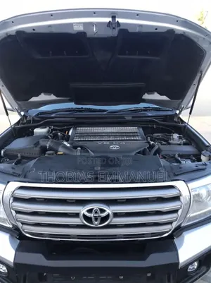 Toyota Land Cruiser 2018 Silver