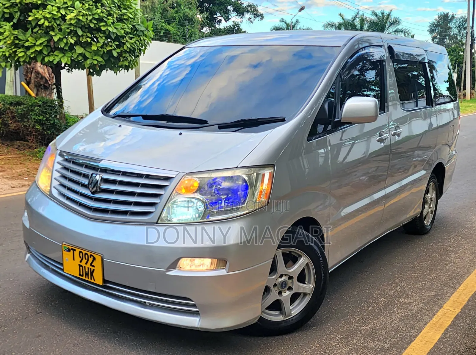 Toyota Alphard 2005 Silver