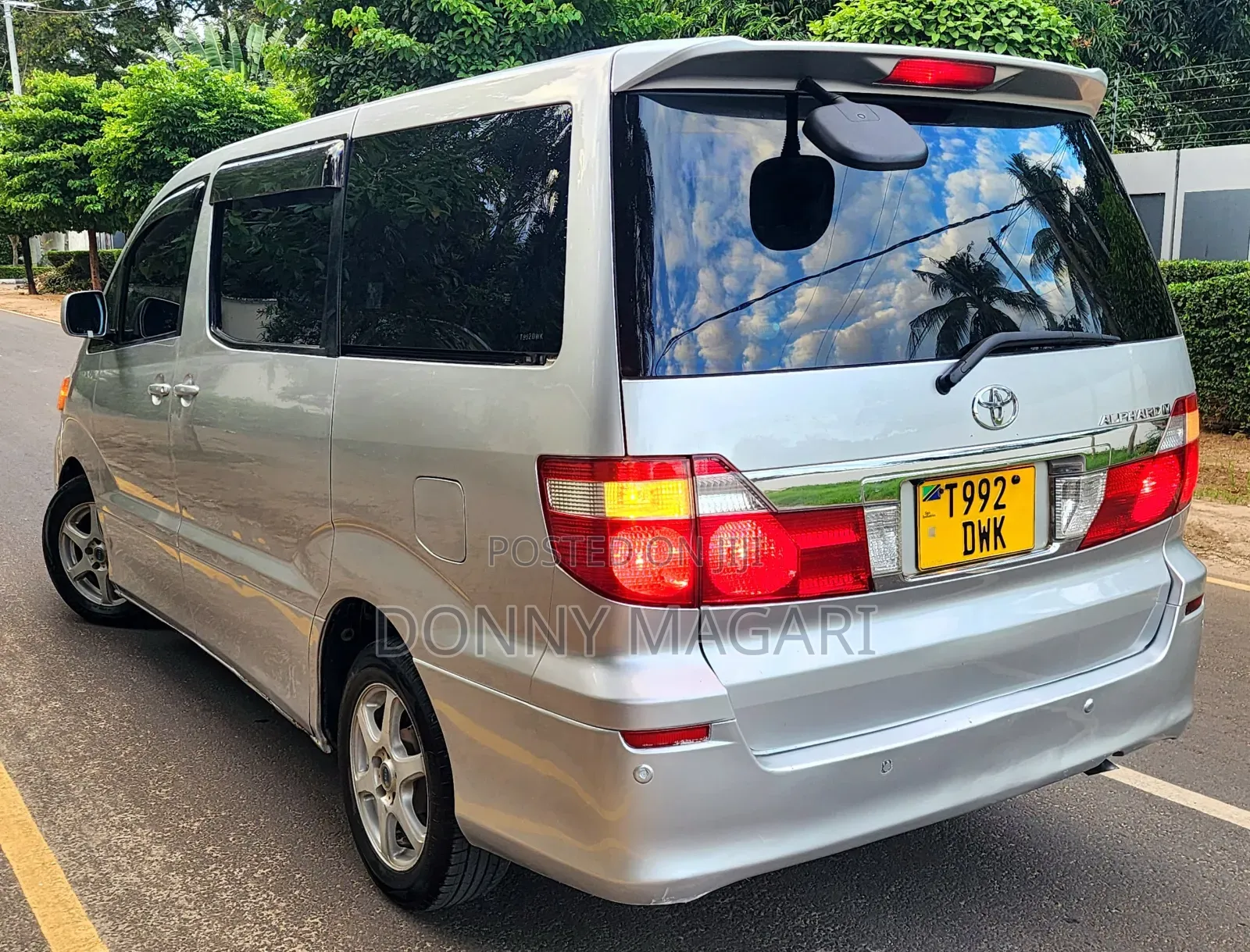 Toyota Alphard 2005 Silver