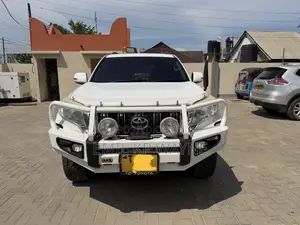 Toyota Land Cruiser Prado 2014 White