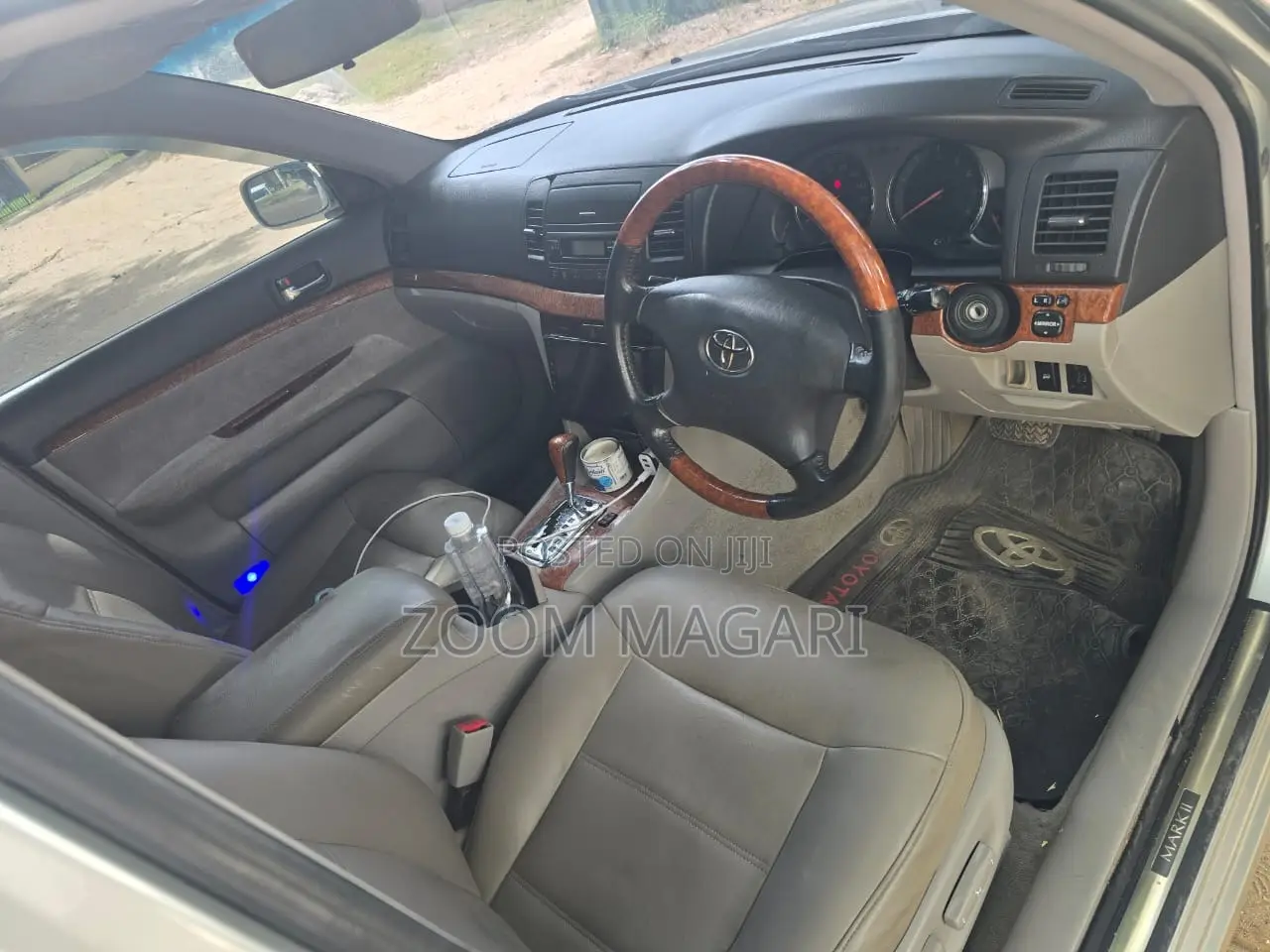 Toyota Mark II 2004 Silver