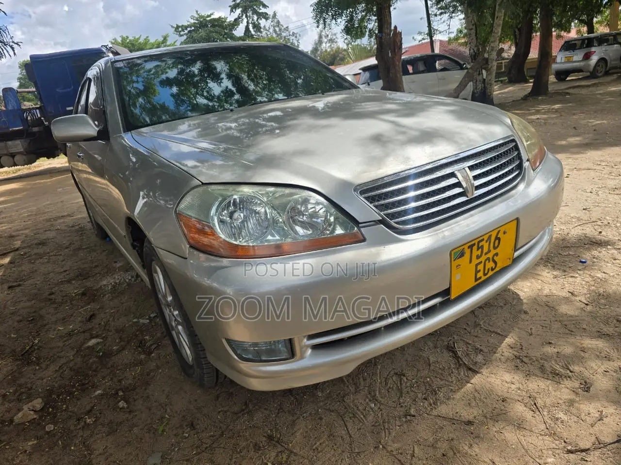 Toyota Mark II 2004 Silver