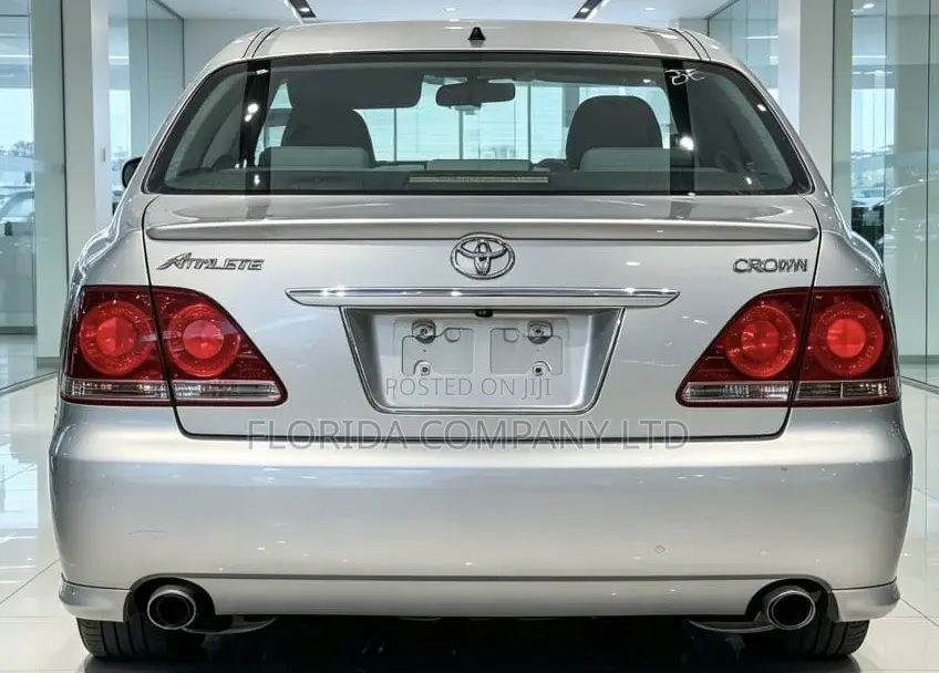 Toyota Crown Royale 2005 Silver