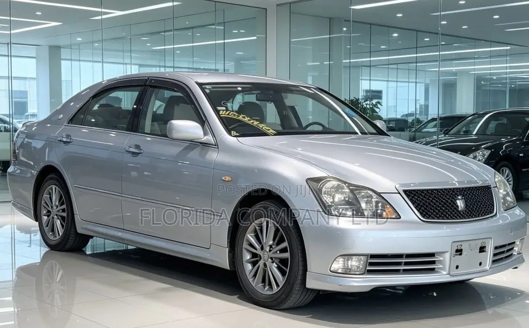 Toyota Crown Royale 2005 Silver