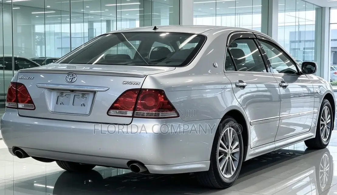 Toyota Crown Royale 2005 Silver