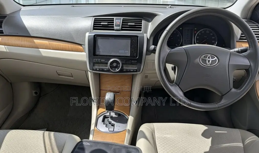 Toyota Premio 2009 Silver