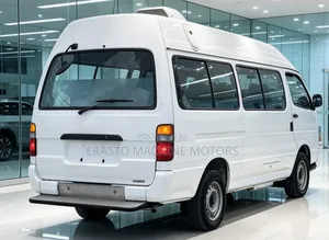 Toyota HiAce 2002 White