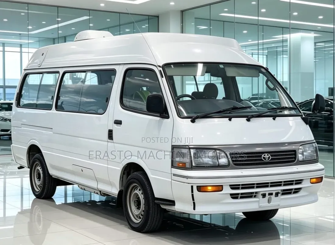 Toyota HiAce 2002 White