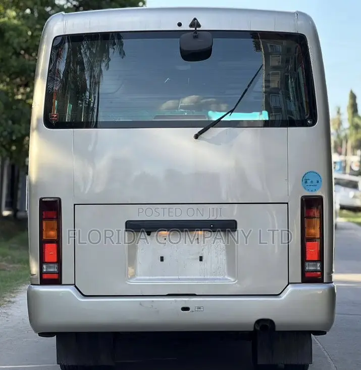 Nissan Civilian 2004 Gold