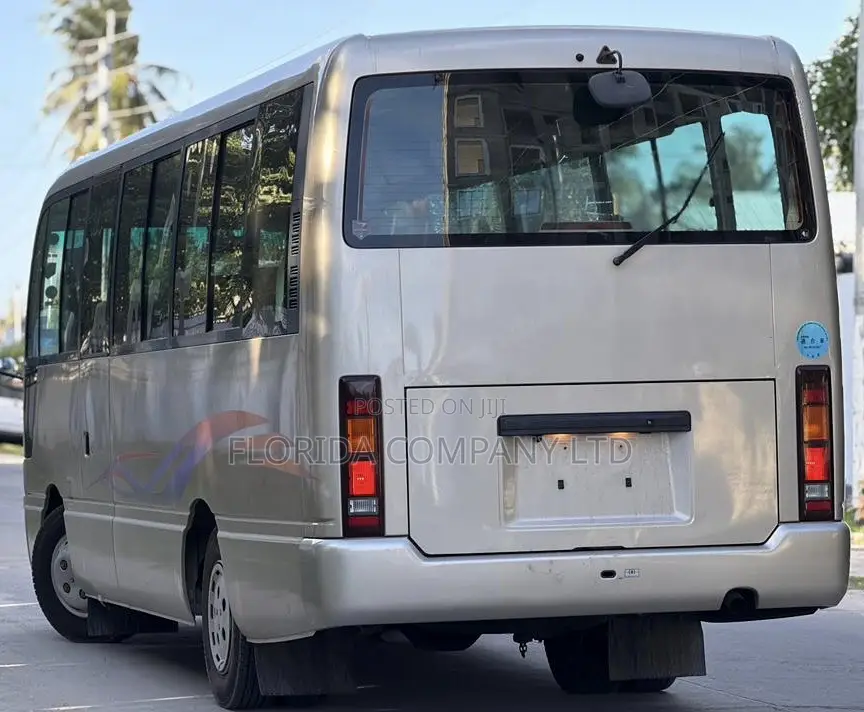 Nissan Civilian 2004 Gold