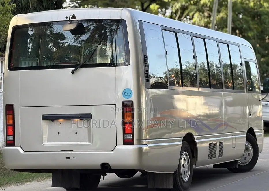 Nissan Civilian 2004 Gold