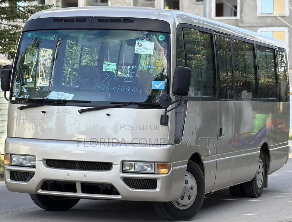 Nissan Civilian 2004 Gold