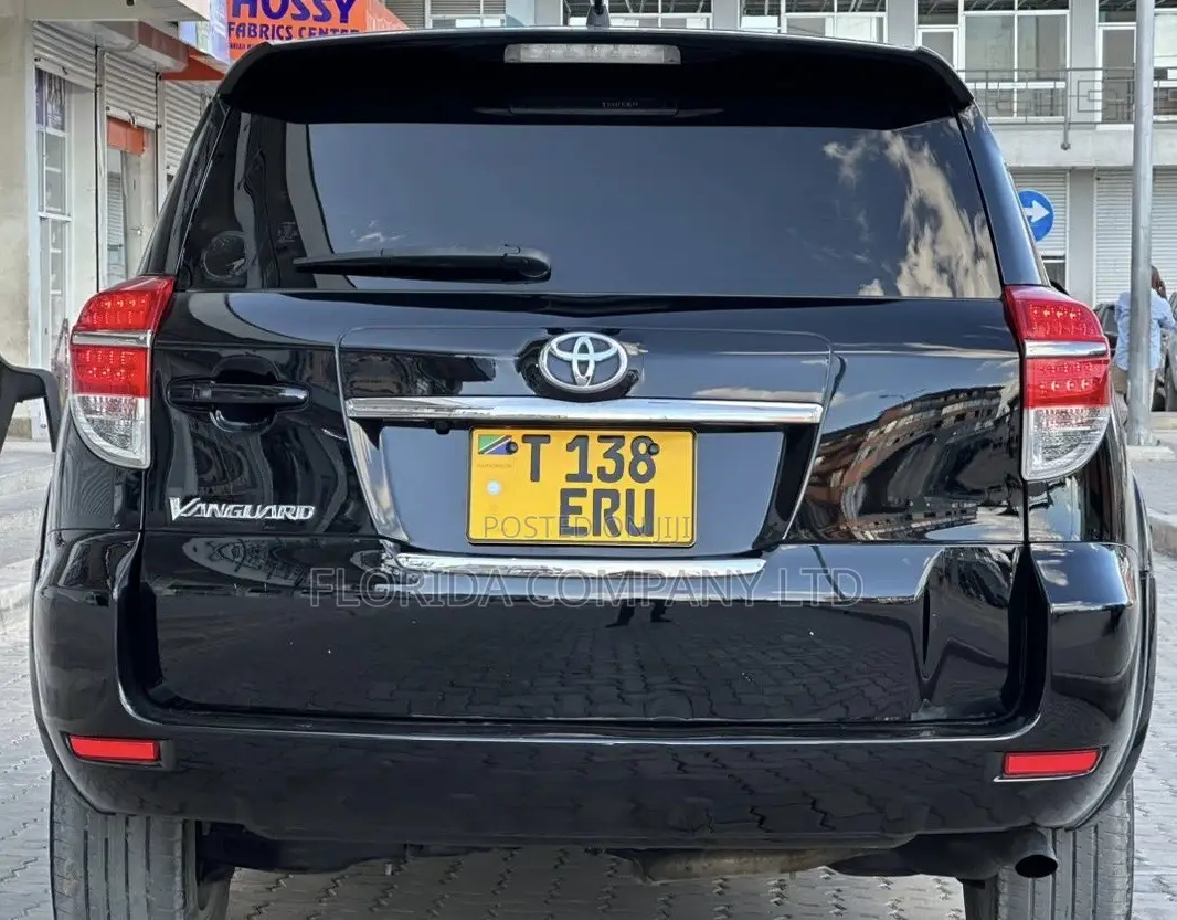 Toyota Vanguard 2013 Black