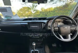 Toyota Hilux 2022 Gray