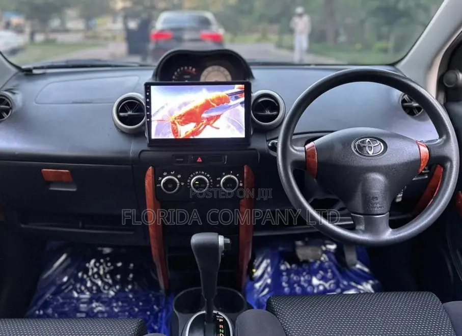 Toyota IST 2004 Silver