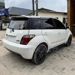 Toyota IST 2005 White