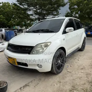 Toyota IST 2005 White