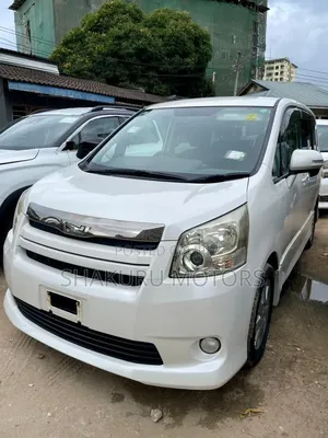 Toyota Noah 2009 White