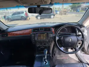 Toyota Crown 2004 Black