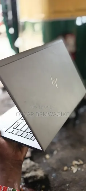 Laptop HP ZBook Firefly 14 G10 8GB Intel Core i5 SSD 256GB