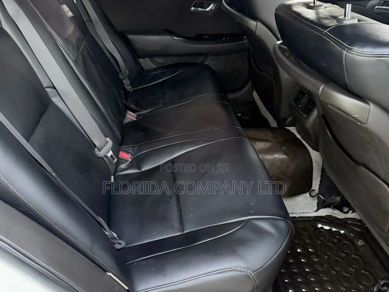 Toyota Crown 2012 White