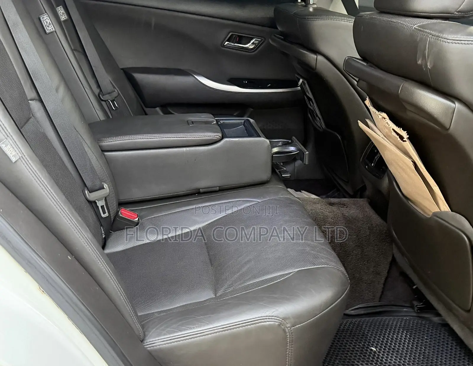 Toyota Crown 2012 White