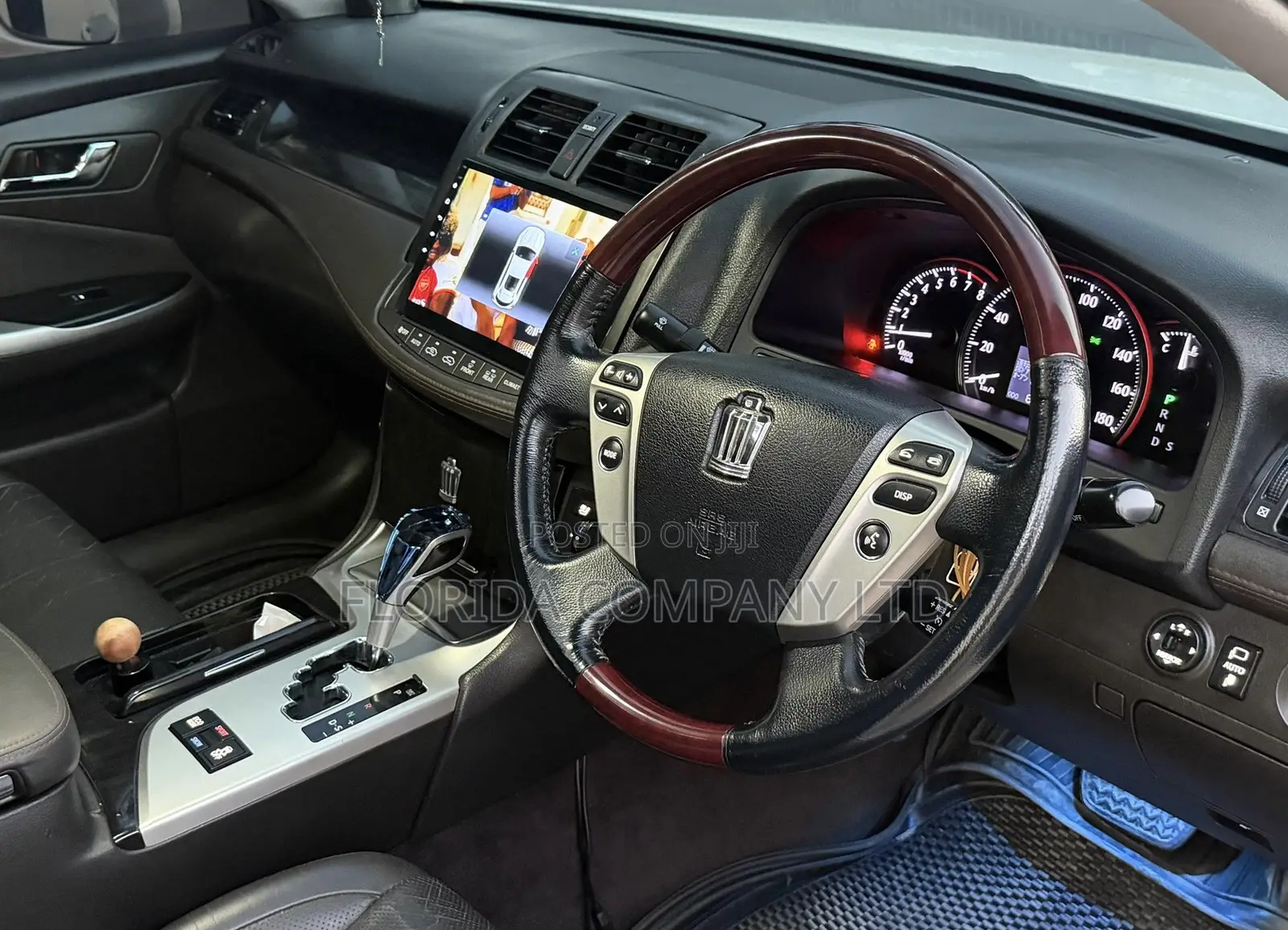 Toyota Crown 2012 White
